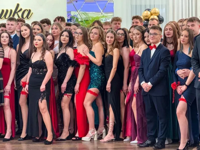 Studniówka: jak zaplanować idealny bal maturalny i uniknąć błędów