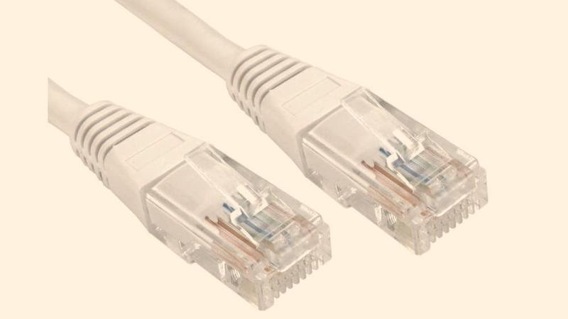 Podłączenie kabla Ethernet